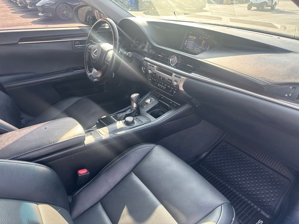2018 Lexus ES 350 - Photo 18