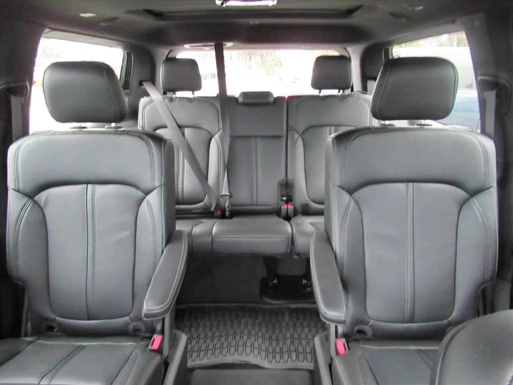 New 2026 Velvet Red Pearl-Coat Exterior Paint Jeep  image 30