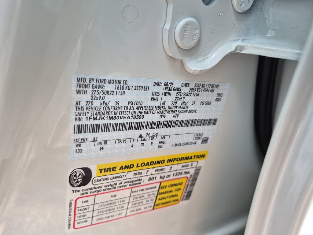 New 2027 Star White Metallic Tri-Coat Ford MAX Platinum image 32