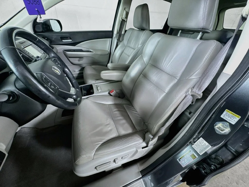 Used 2013 Gray Honda EX-L image 25