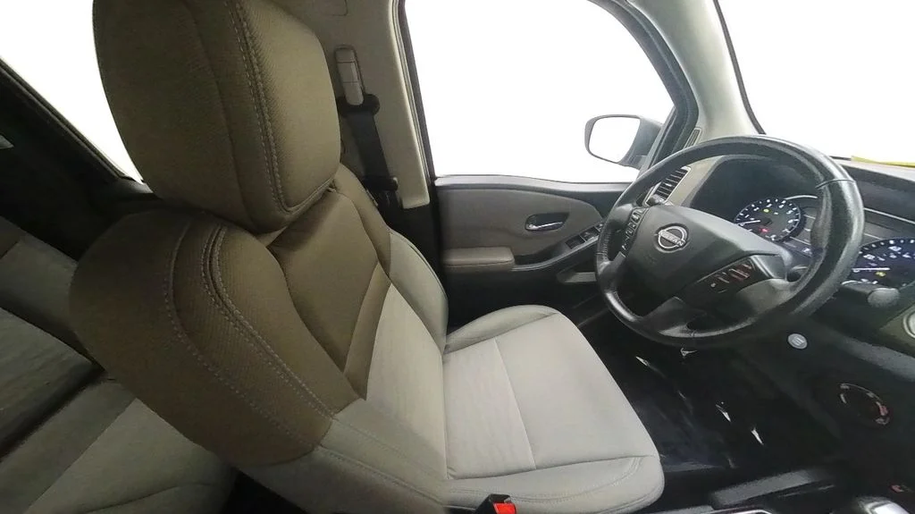 Used 2022 Gray Nissan SV image 33