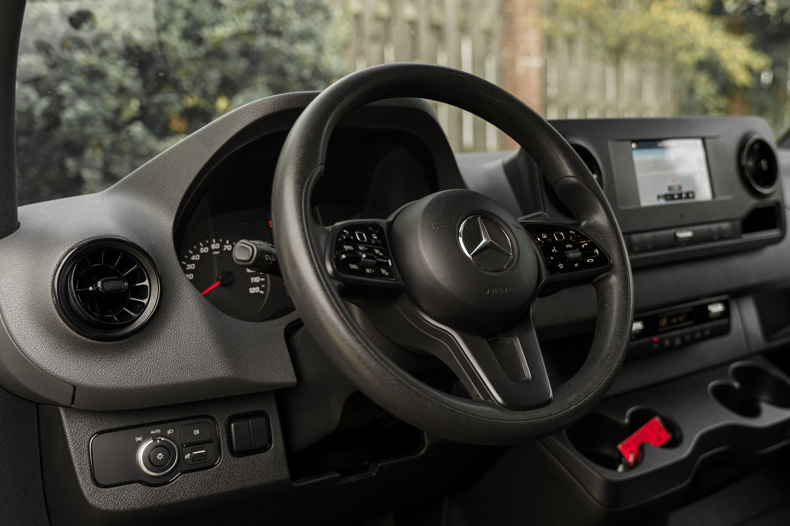 Used 2020 Arctic White Mercedes-Benz  image 8