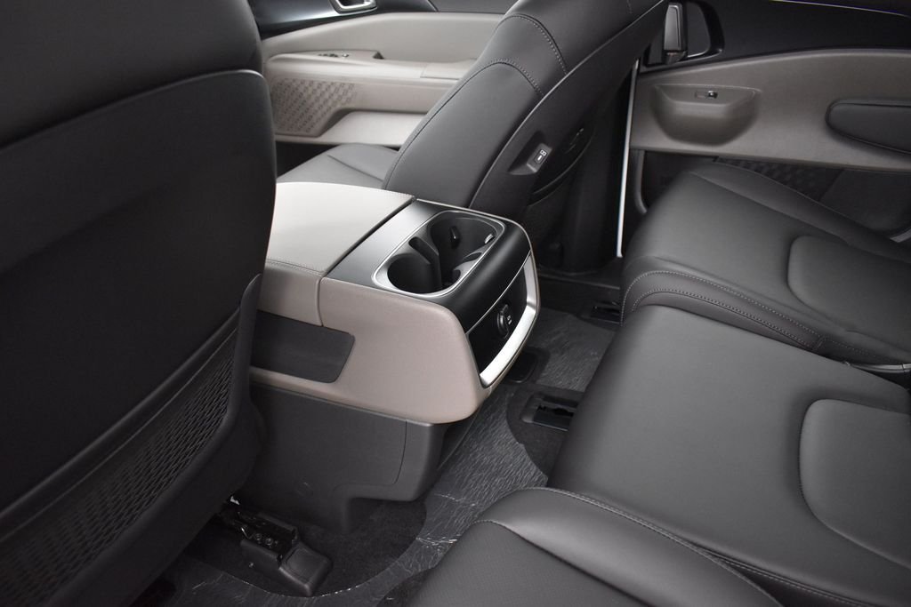 New 2026 Snow White Pearl Kia LXS image 19