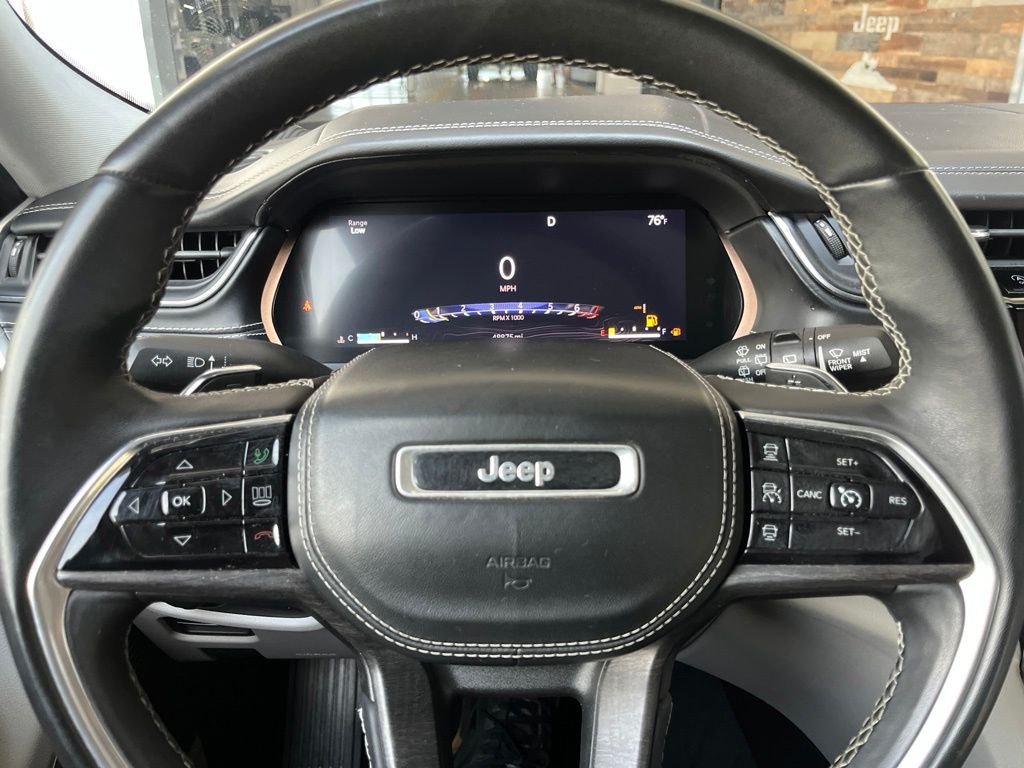 Used 2022 Gray Metallic Jeep Overland image 31