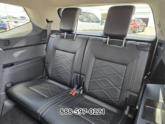 Certified Used 2025 Deep Black Pearl Volkswagen 2.0T SE W/TECHNOLOGY image 12