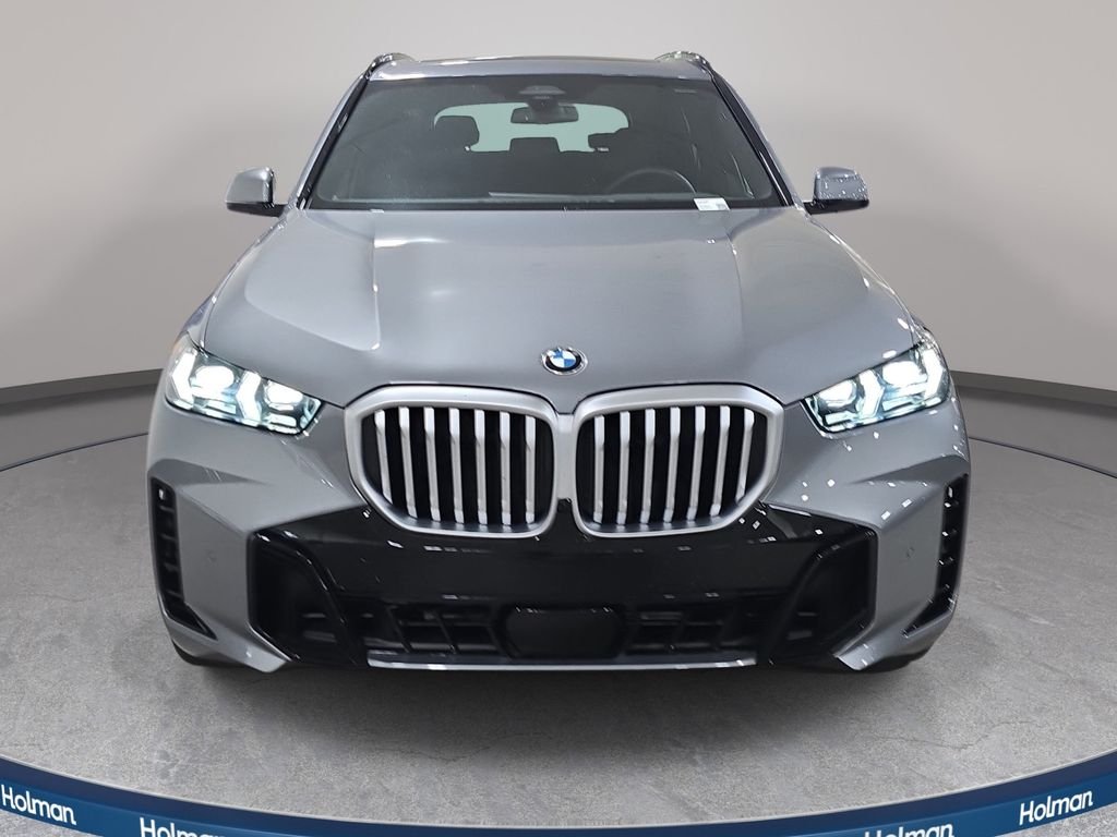Used 2026 Skyscraper Grey Metallic BMW xDrive40i image 3