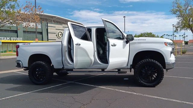 Used 2023 White Chevrolet LTZ image 3