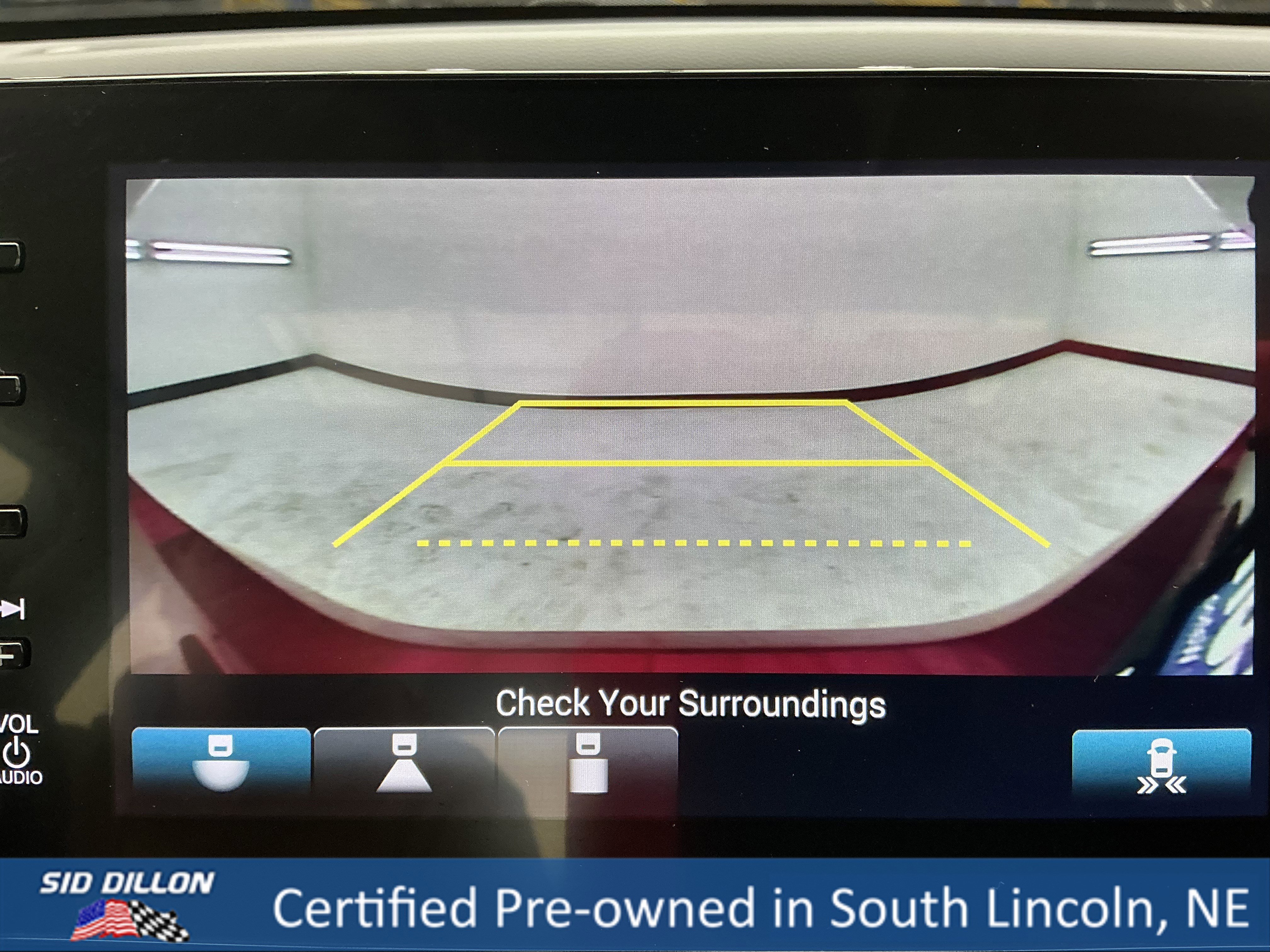 View vehicle photo 7