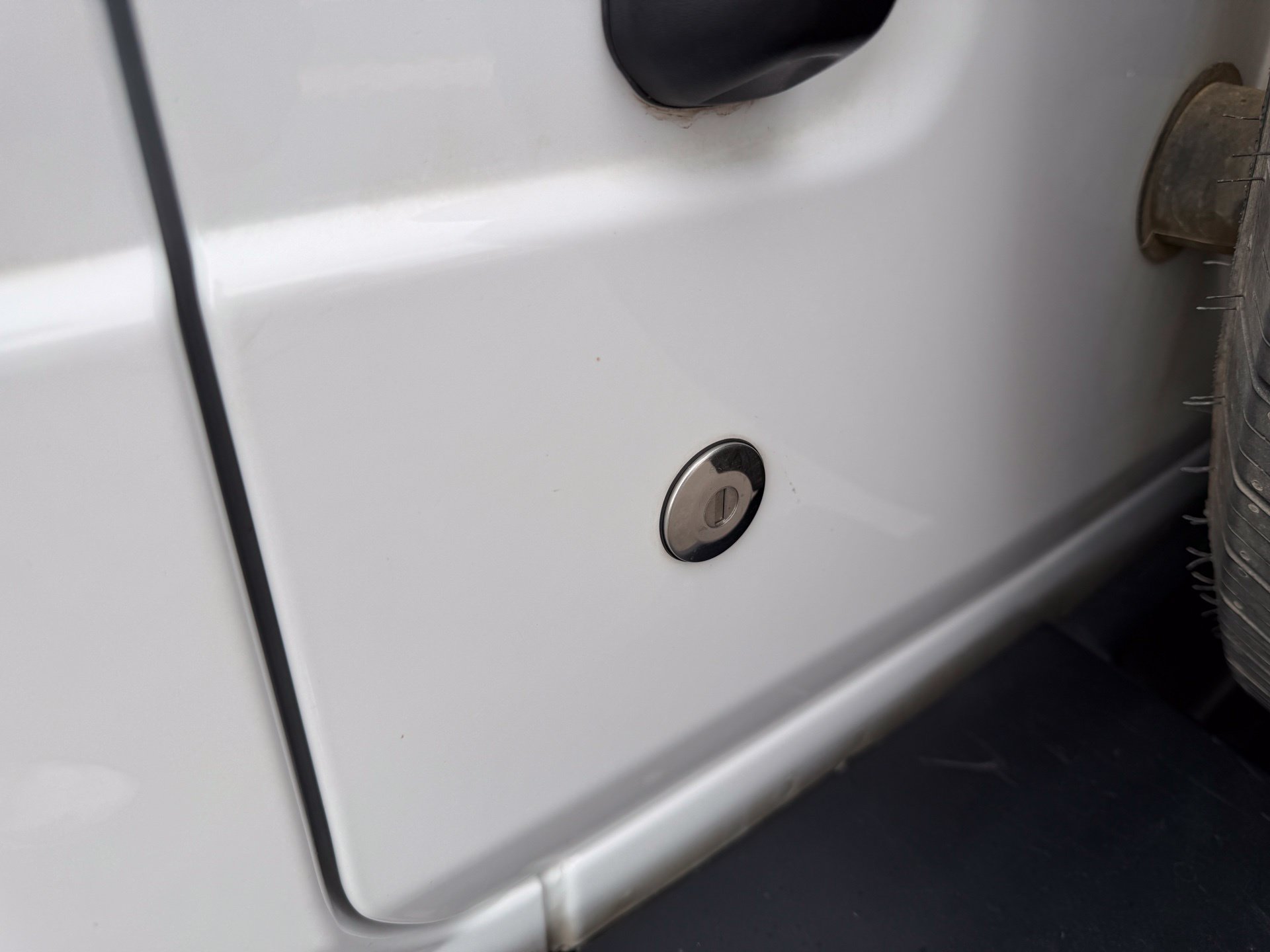 Used 2020 White Jeep Unlimited Sahara image 18