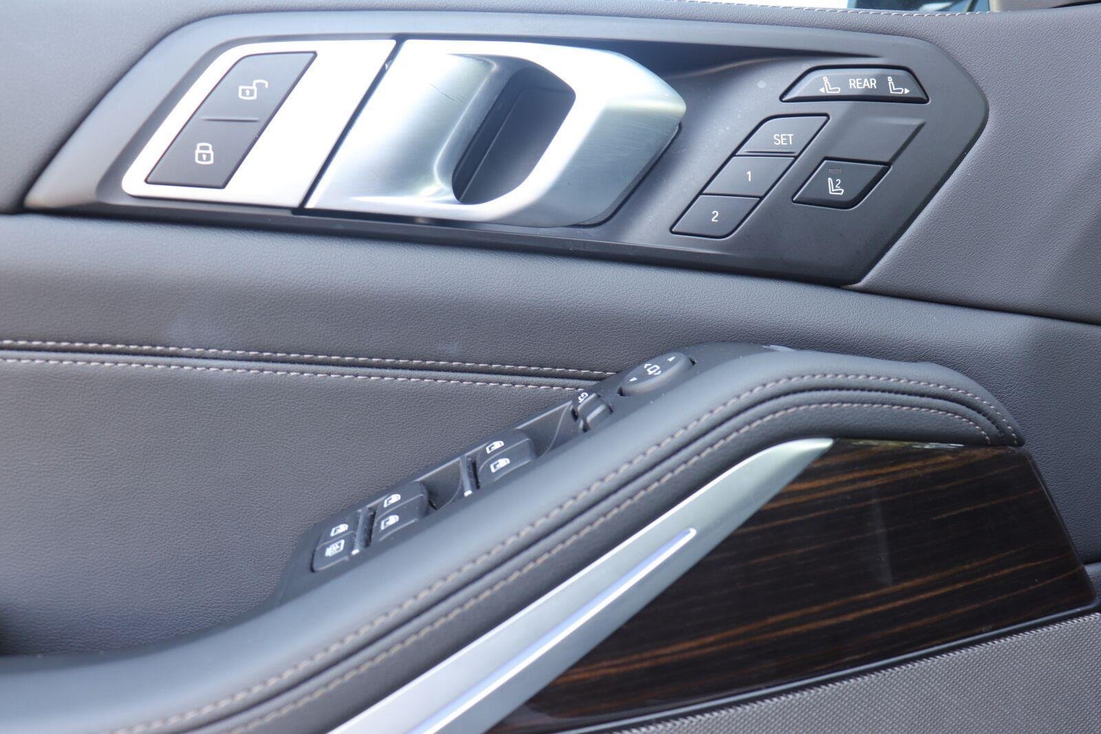 Used 2026 GRAY BMW xDrive40i image 27