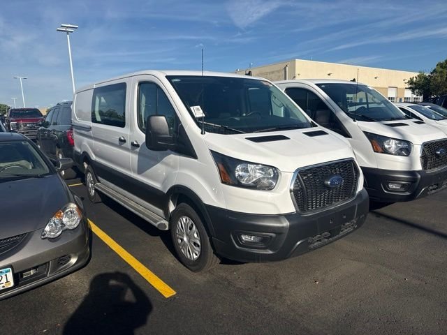 Used 2025 White Ford Base image 1