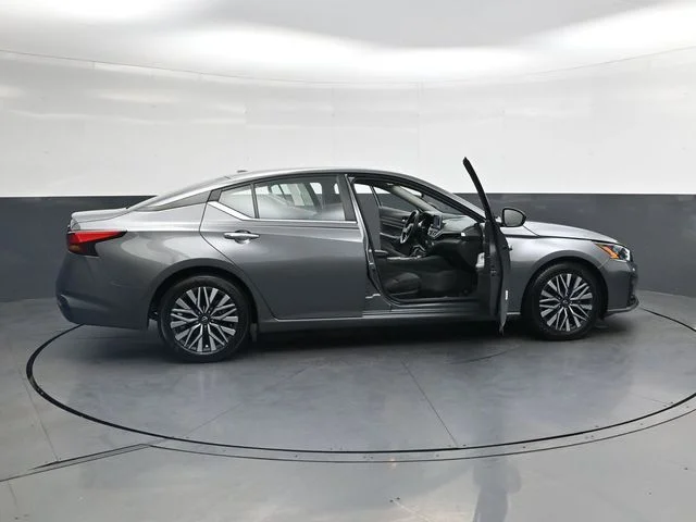 Used 2024 Gun Metallic Nissan 2.5 SV image 41