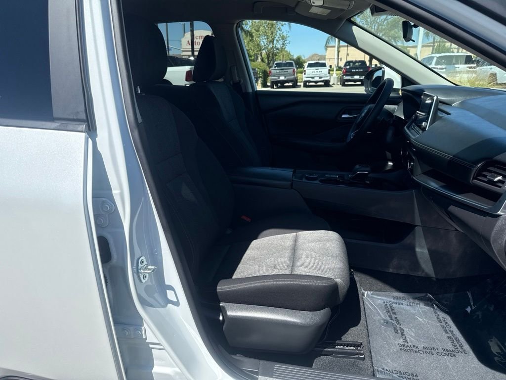 Used 2024 White Nissan SV image 22