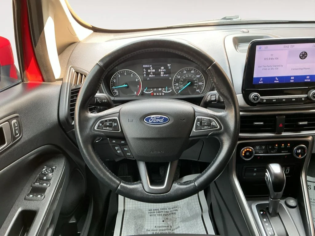 Used 2020 Red Ford SE image 13