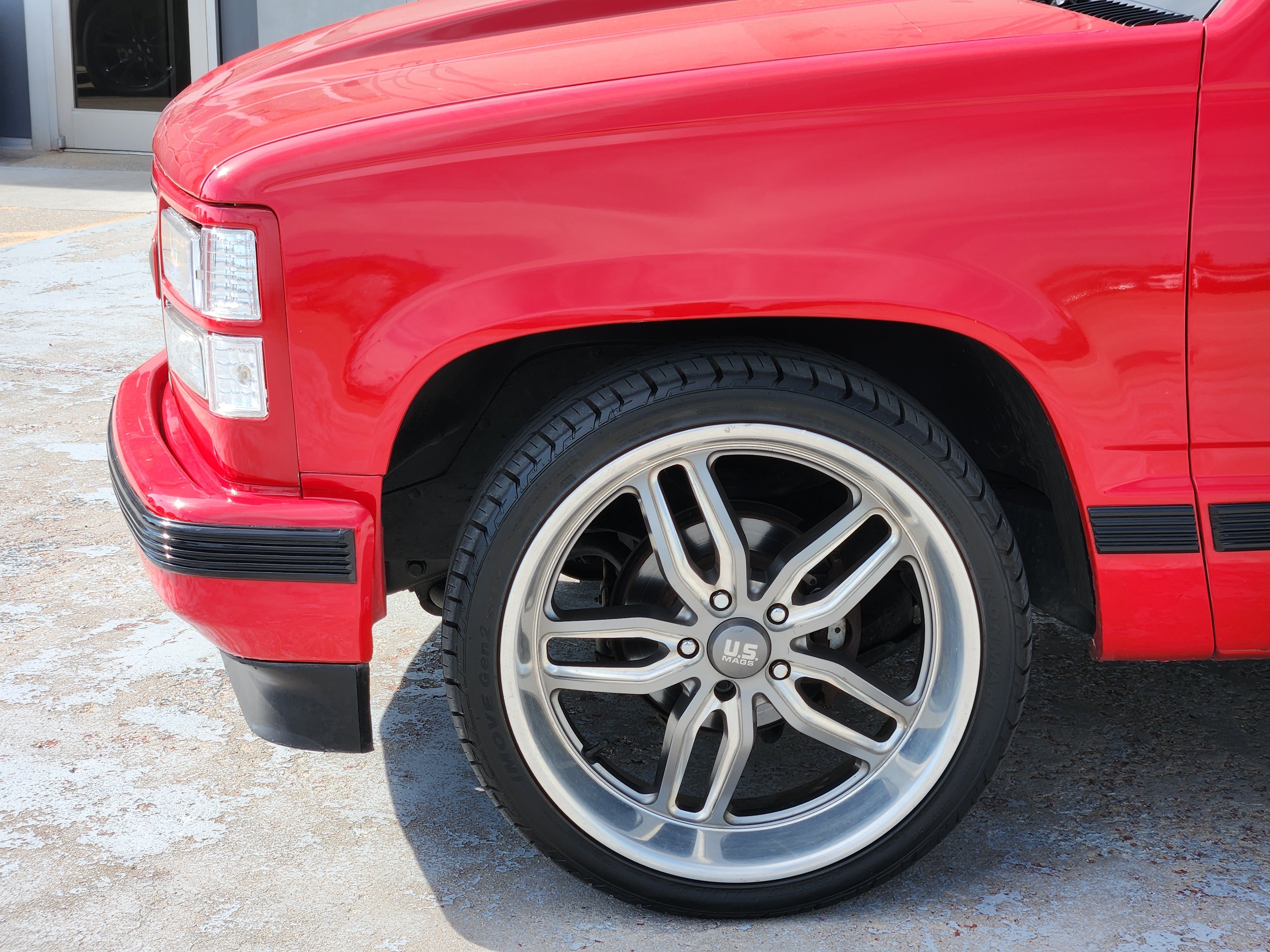 Used 1990 Red Chevrolet REG CAB 2WD 133WB image 8