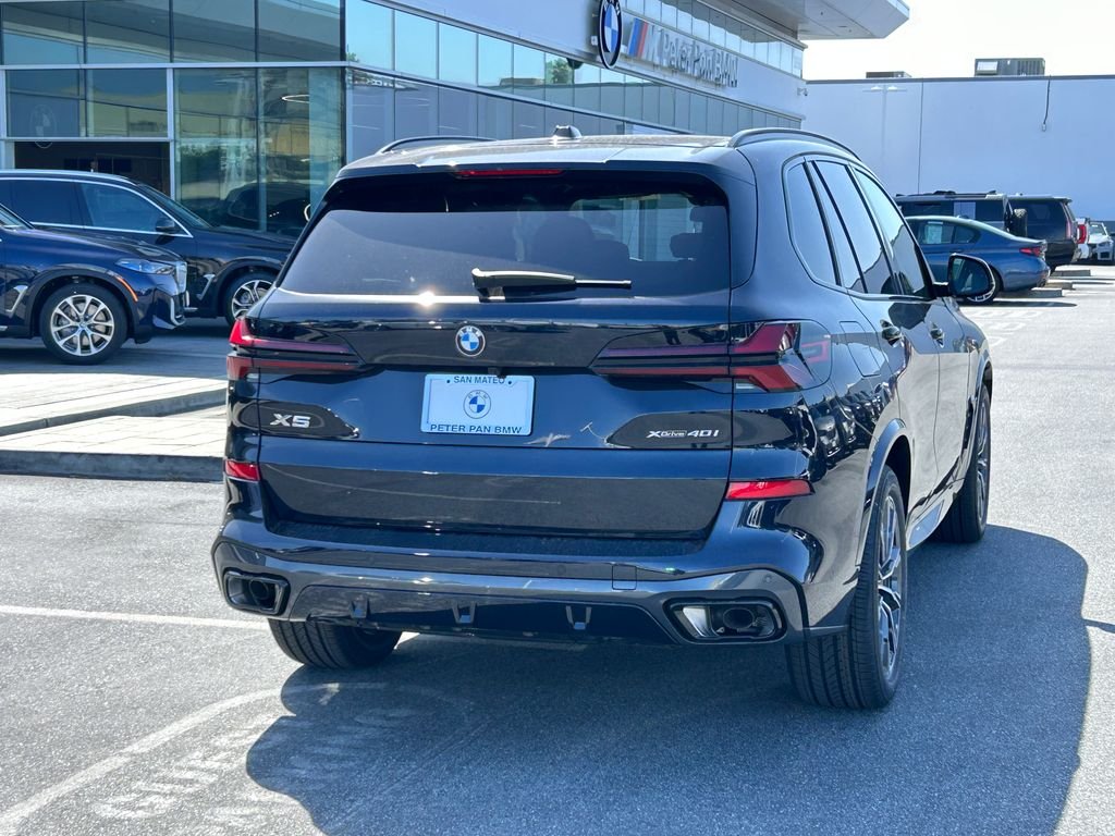 New 2026 Carbon Black Metallic BMW xDrive40i image 5