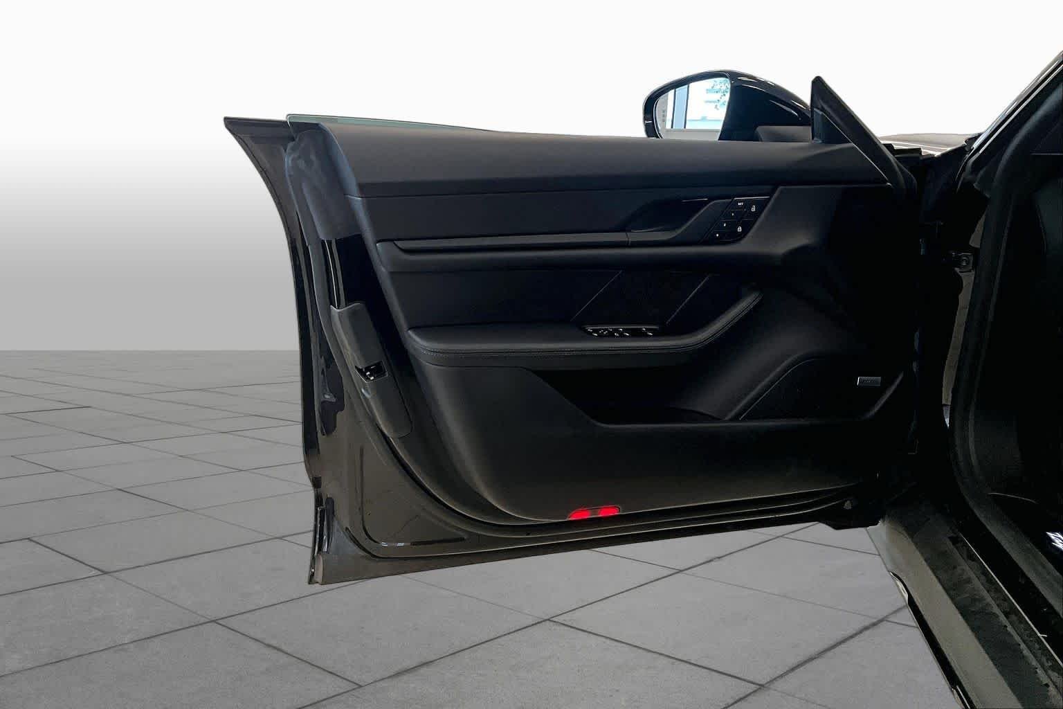 Used 2025 Black Porsche 4S image 19