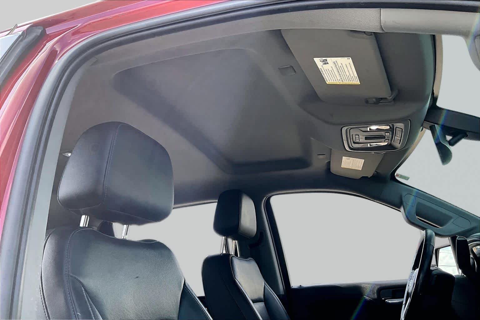 Used 2020 RED QUARTZ TINTCOAT GMC SLT image 13