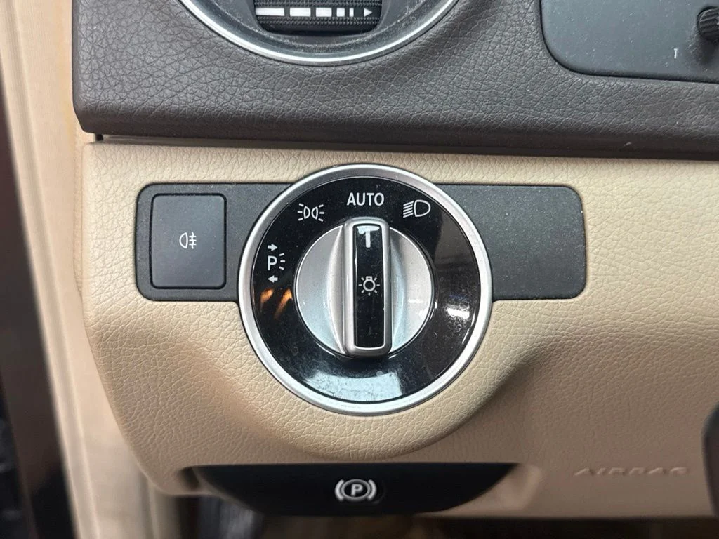 Used 2012 Black Mercedes-Benz C 300 image 24