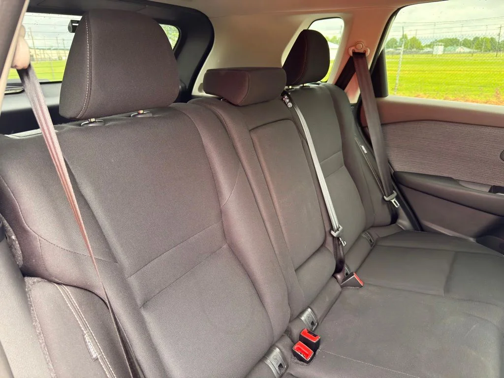 Used 2023 White Nissan S image 31