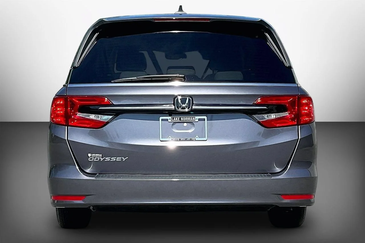Certified Used 2024  Honda EX-L image 7