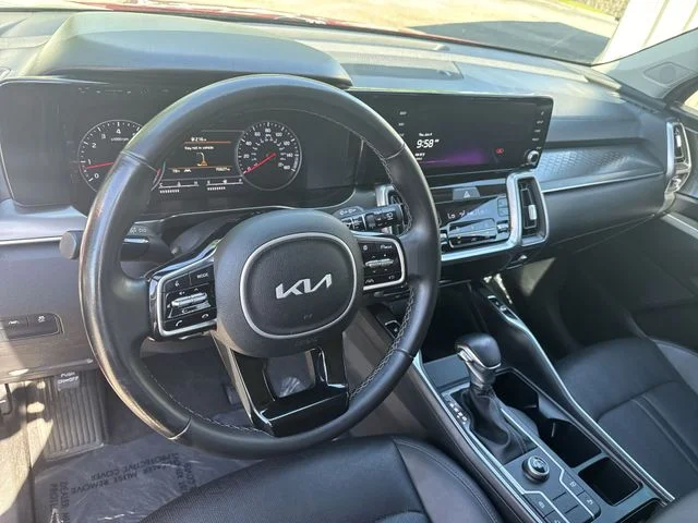 Used 2022 Red Kia S image 16