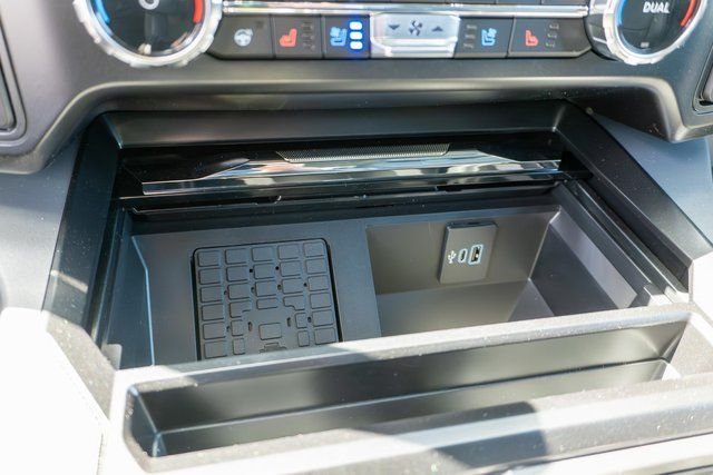 New 2026 Avalanche Ford F-250® Lariat® image 25