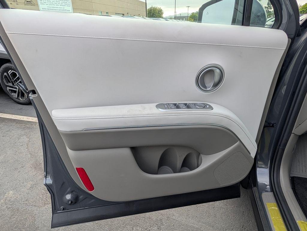 New 2026 Gray Hyundai Blue SEL 8P image 19