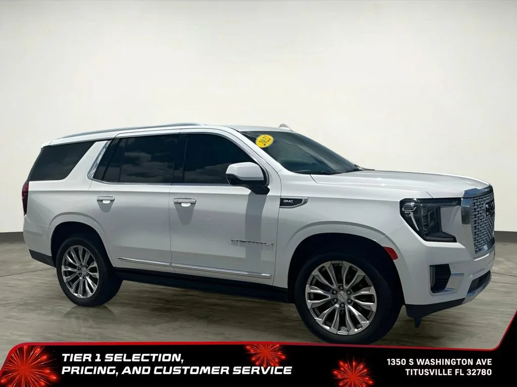 Used 2022 White Frost Tricoat GMC Denali image 12