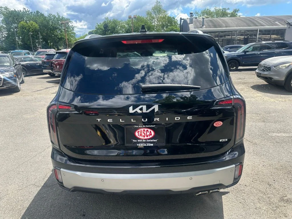 Used 2024 Black Kia EX image 7