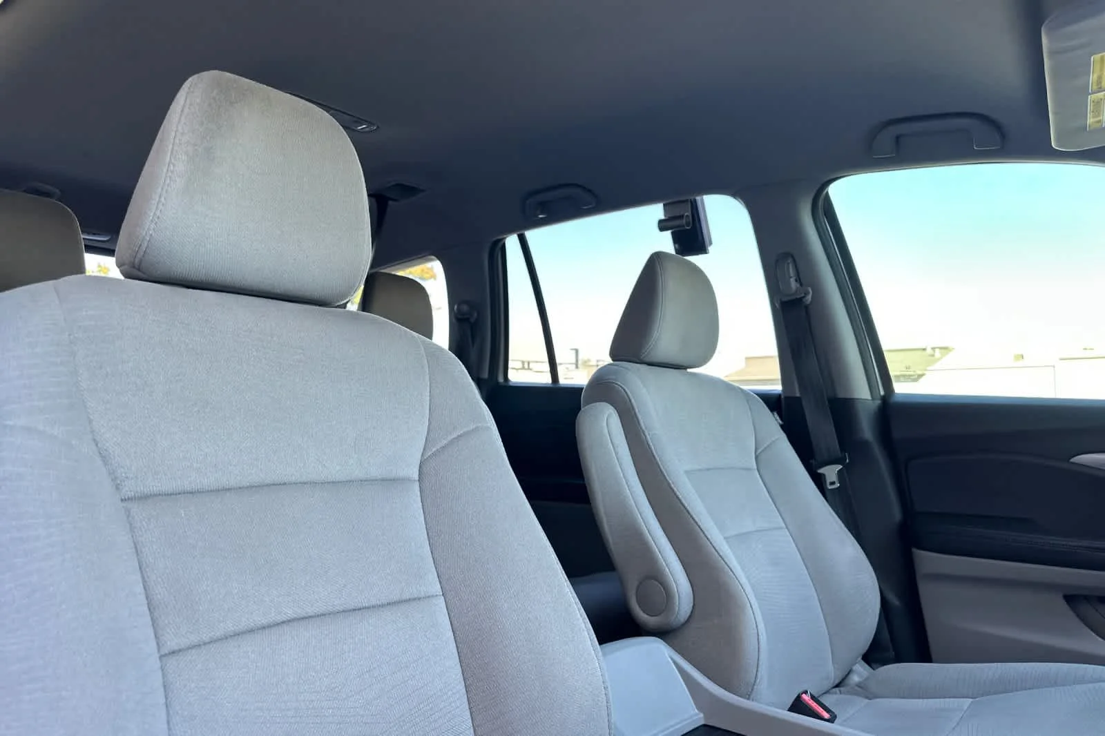 Used 2018  Honda EX image 18