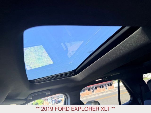 Used 2019 Blue Ford XLT image 16