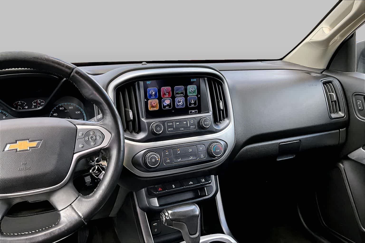 Used 2018 Summit White Chevrolet 2WD LT image 9