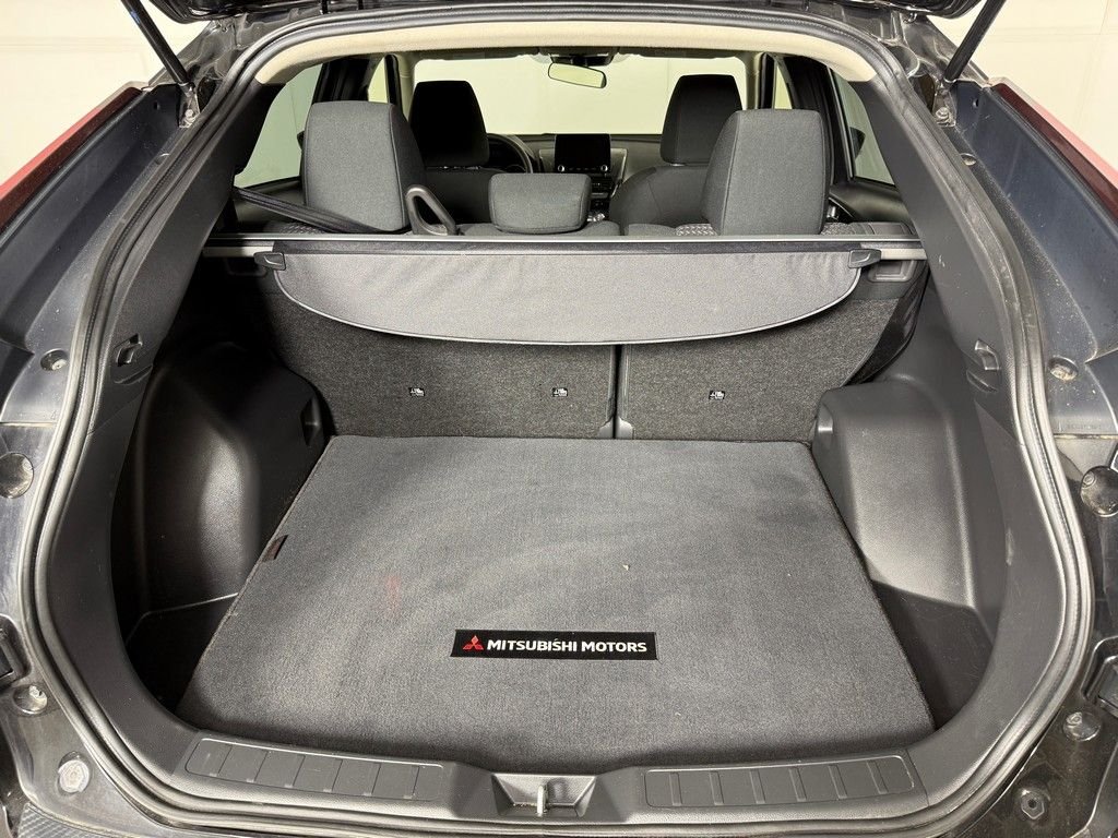 Used 2023 Black Mitsubishi LE image 13