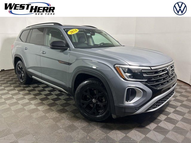 2024 Volkswagen Atlas 2.0T Peak Edition SE w/Technology