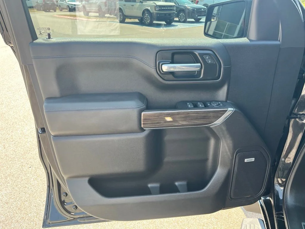 Used 2022 Black Chevrolet RST image 12
