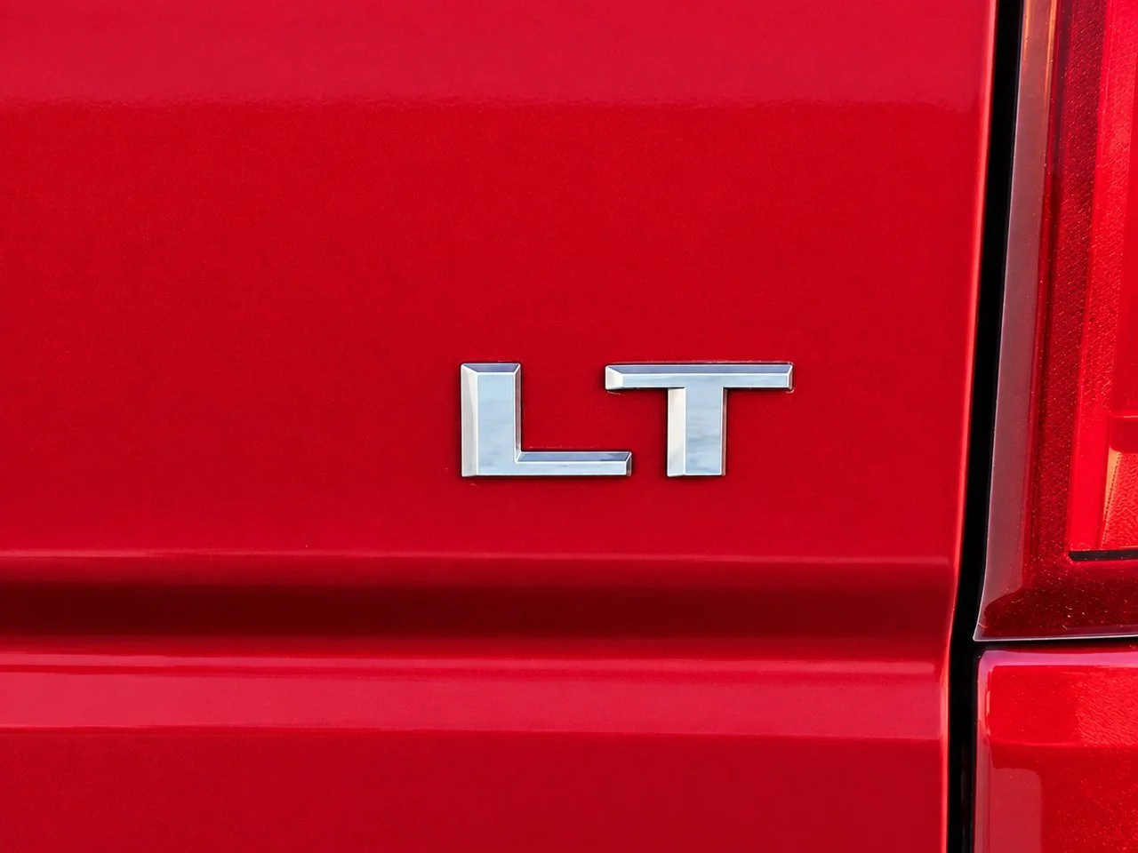Used 2024 Radiant Red Tintcoat Chevrolet LT Trail Boss image 10