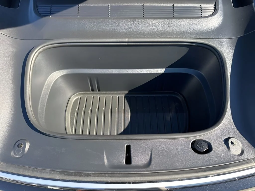 Used 2026  Tesla Long Range image 35