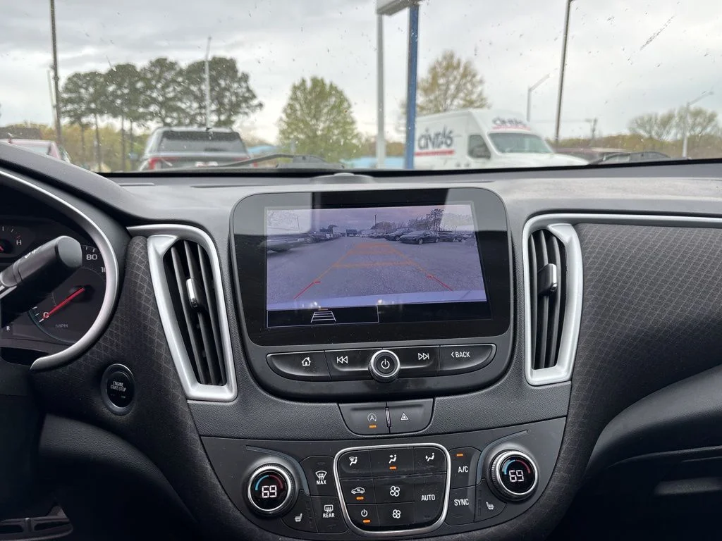 Used 2024 Gray Chevrolet LT image 18