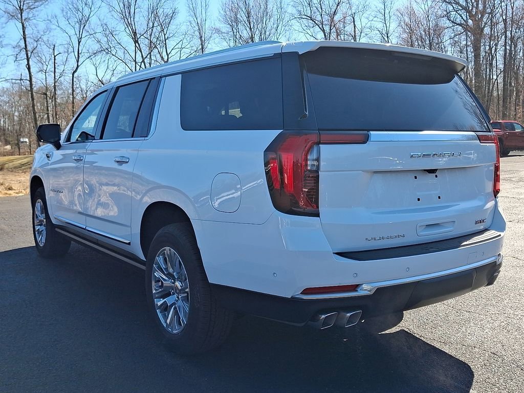 2026 GMC Yukon XL Denali - Photo 3