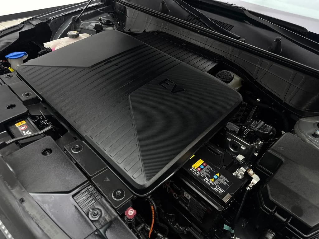 Used 2024 Gray Hyundai SEL image 75