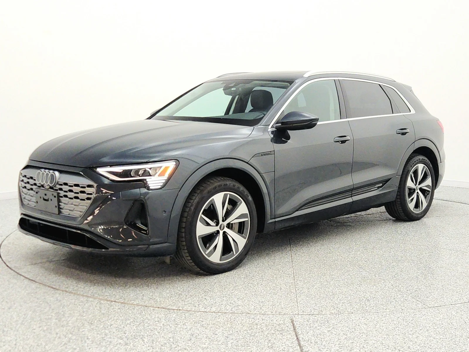 2024 Audi Q8 e-tron 55 114 kWh Premium Plus quattro's photo
