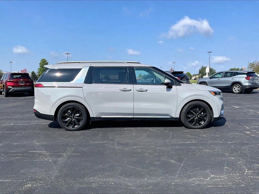 Used 2022 White Kia SX Prestige image 6