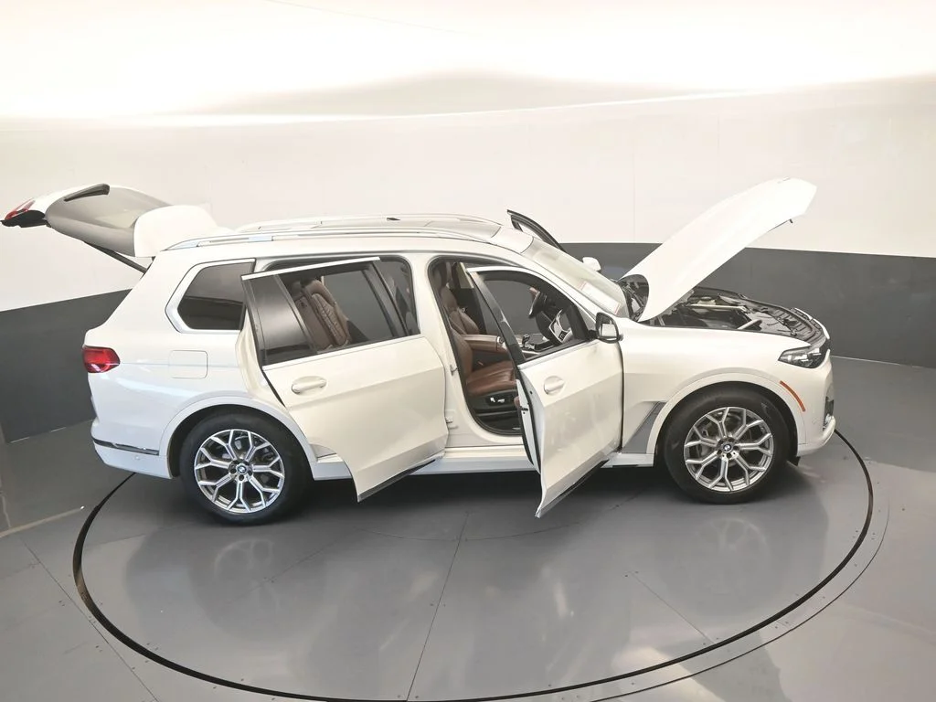 Used 2020 Mineral White Metallic BMW xDrive40i image 79