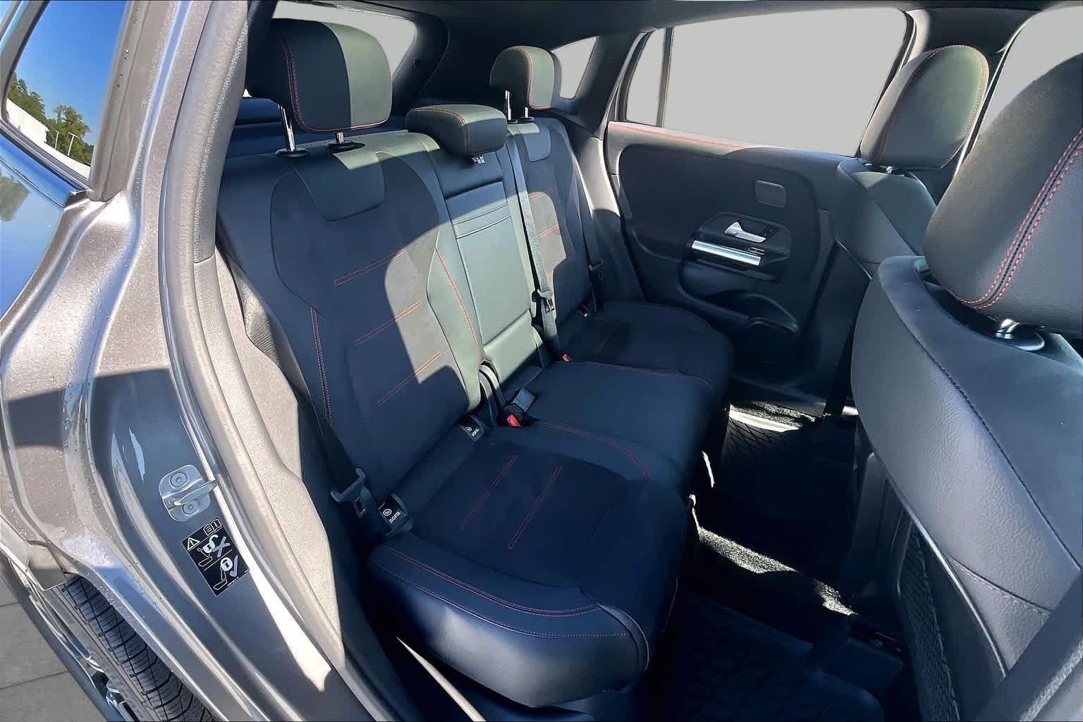 Used 2026 Mountain Grey Metallic Mercedes-Benz GLA 250 image 20