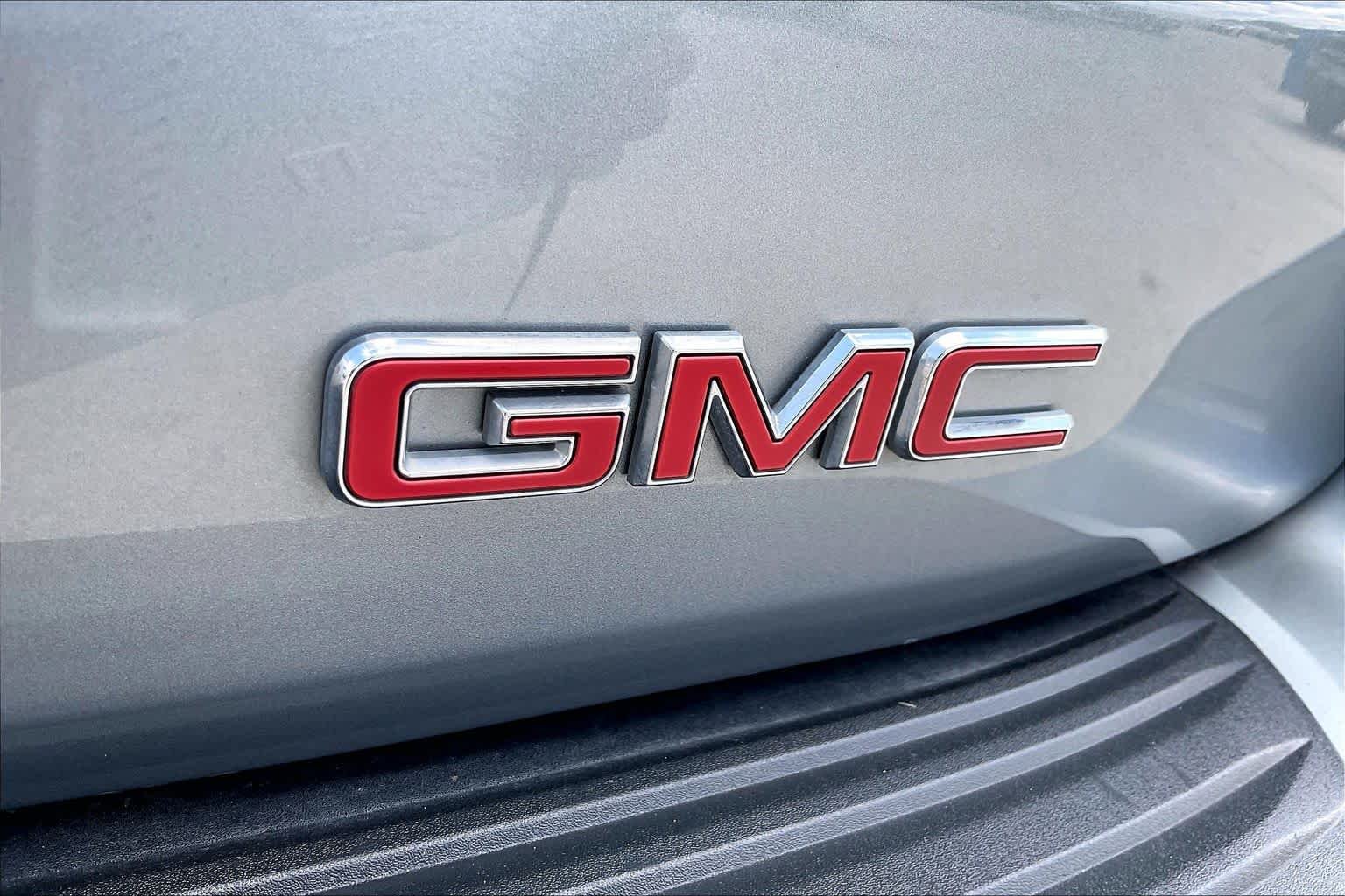 Certified Used 2025 Sterling Metallic GMC Denali image 31