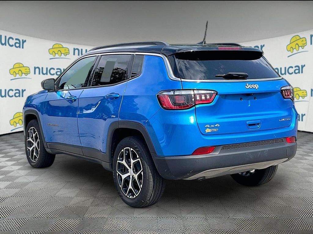 Used 2024 Hydro Blue Pearlcoat Jeep Limited image 4