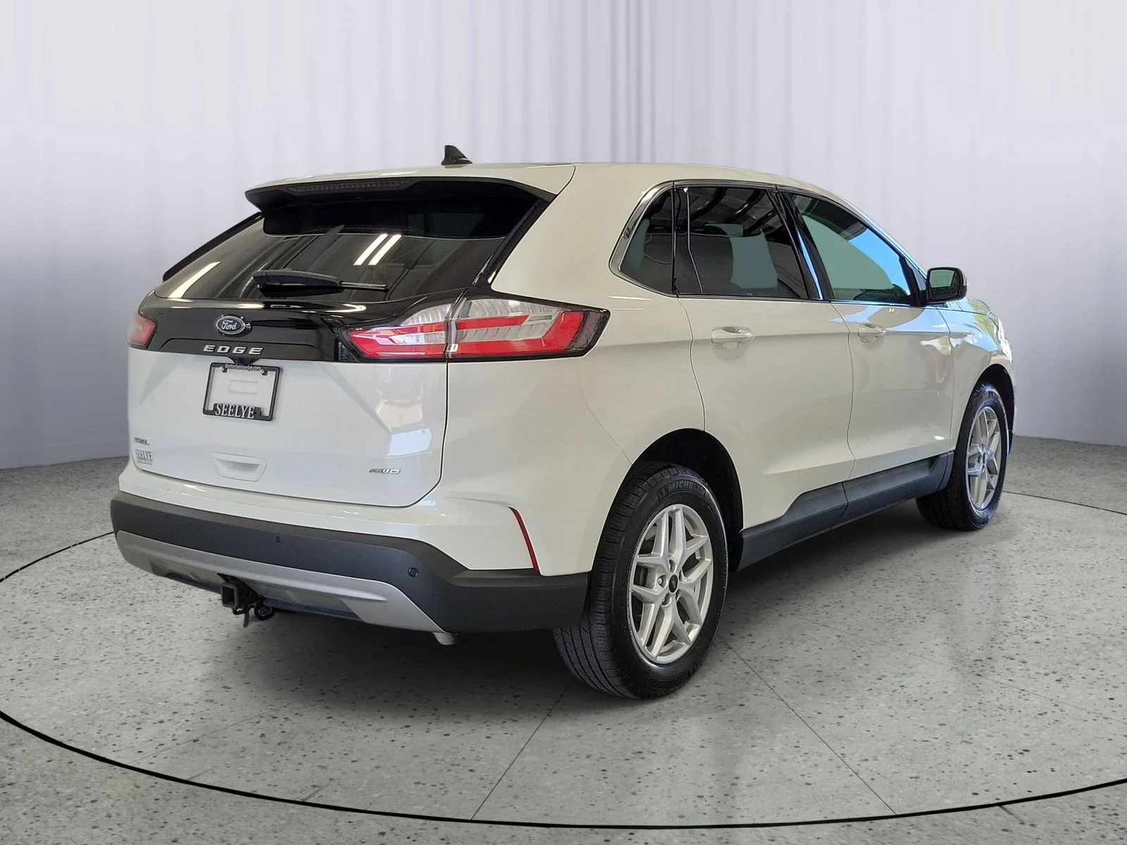 Used 2024 White Ford SEL image 2