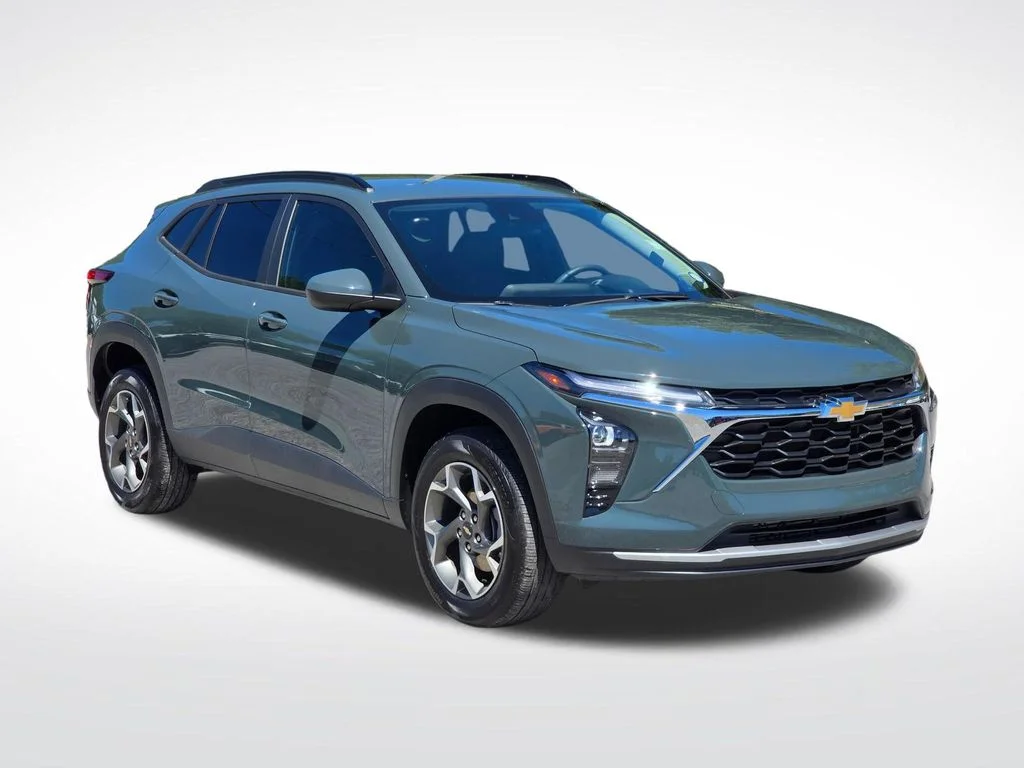 Used 2025 Gray Chevrolet LT image 13