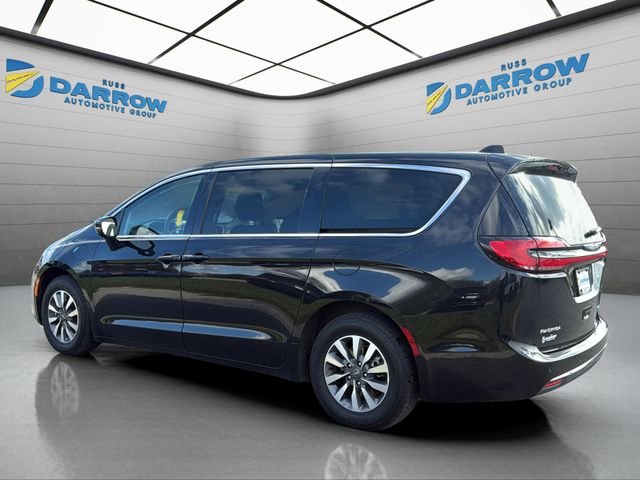 Used 2024 Black Chrysler Select image 3